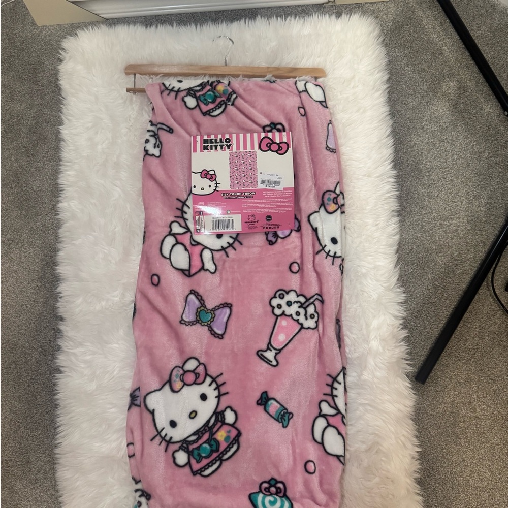 Hello Kitty throw blanket